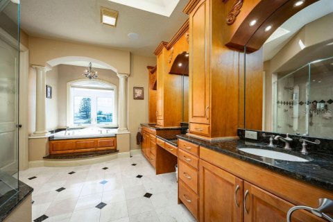 House in Indian Rocks Beach, Florida 5 bedrooms, 424.66 sq.m. № 1835980 - photo 9