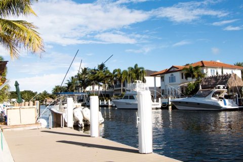 Casa en alquiler en Deerfield Beach, Florida, 3 dormitorios, 222.97 m2 № 1171108 - foto 1