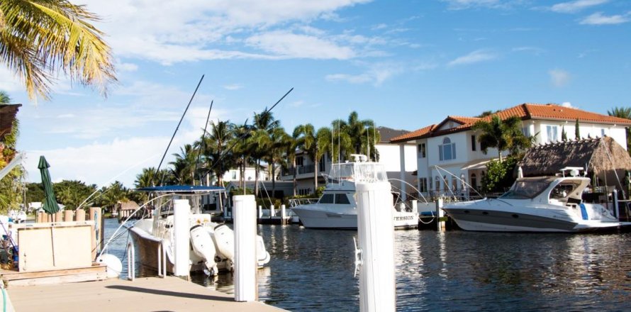 Casa en Deerfield Beach, Florida 3 dormitorios, 222.97 m2 № 1171108