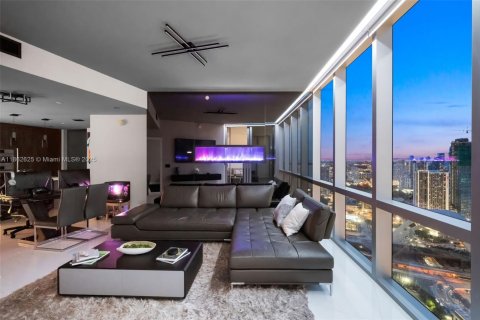 Condominio en venta en Miami, Florida, 2 dormitorios, 144.93 m2 № 1889814 - foto 4