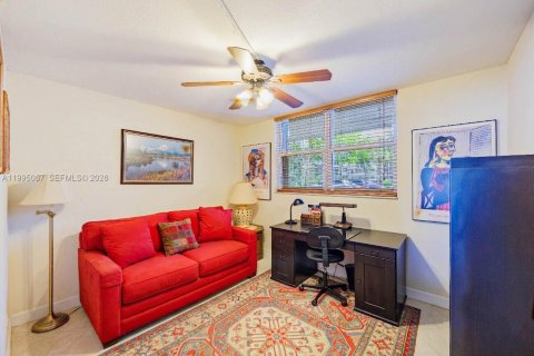 Copropriété à vendre à Tamarac, Floride: 2 chambres, 88.26 m2 № 2060328 - photo 12