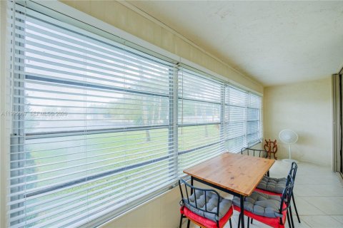 Copropriété à vendre à Tamarac, Floride: 2 chambres, 88.26 m2 № 2060328 - photo 19