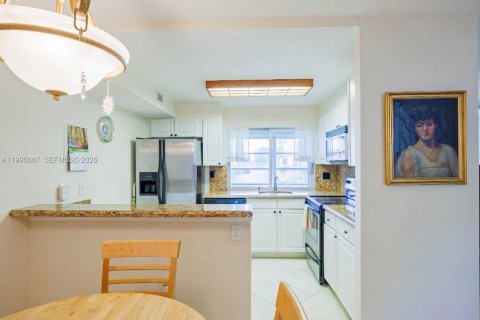 Copropriété à vendre à Tamarac, Floride: 2 chambres, 88.26 m2 № 2060328 - photo 7