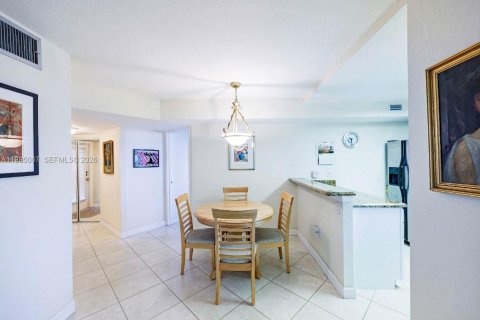 Copropriété à vendre à Tamarac, Floride: 2 chambres, 88.26 m2 № 2060328 - photo 2