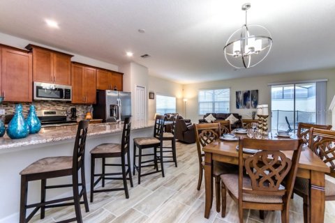 Adosado en alquiler en Davenport, Florida, 5 dormitorios, 192.49 m2 № 1774979 - foto 2