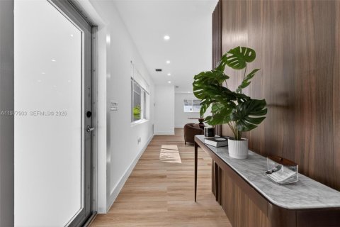 House in Miramar, Florida 3 bedrooms, 119.47 sq.m. № 2047323 - photo 6