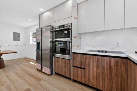 House in Miramar, Florida 3 bedrooms, 119.47 sq.m. № 2047323 - photo 16