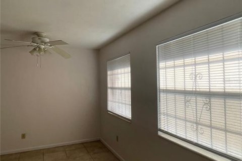 Condominio en alquiler en Gainesville, Florida, 2 dormitorios, 78.78 m2 № 1757658 - foto 2