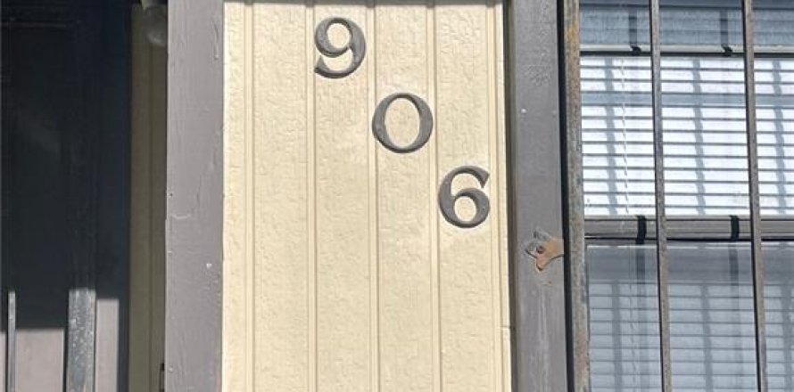 Condominio en Gainesville, Florida, 2 dormitorios  № 1757658