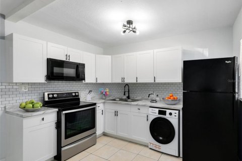 Apartamento en alquiler en Winter Haven, Florida, 1 dormitorio, 51.1 m2 № 2142394 - foto 4