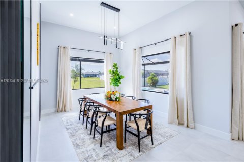 Casa en venta en Cape Coral, Florida, 4 dormitorios № 2171365 - foto 16