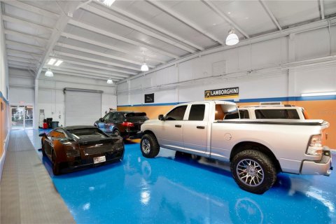 Commercial property in Longwood, Florida № 2339199 - photo 14