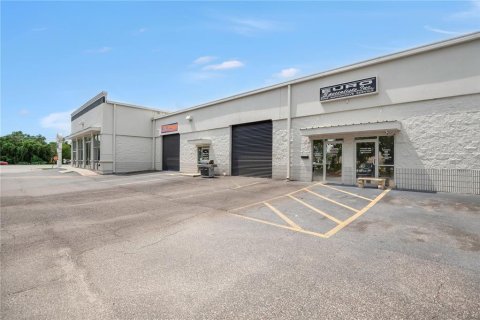 Commercial property in Longwood, Florida № 2339199 - photo 6