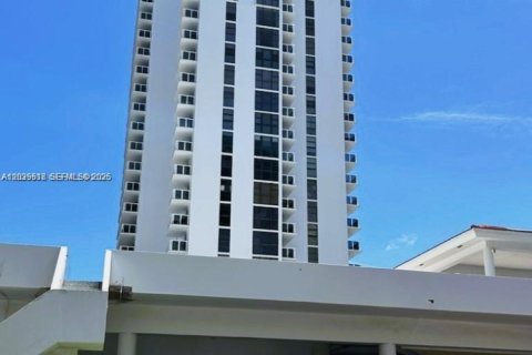 Condo in Aventura, Florida, 2 bedrooms  № 2183900