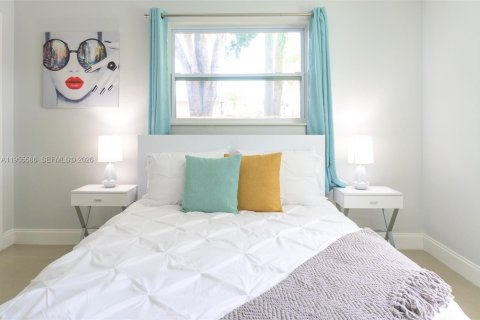 Casa en venta en Oakland Park, Florida, 3 dormitorios, 154.59 m2 № 2010312 - foto 8