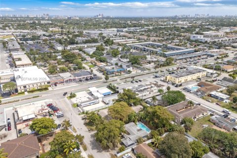 Casa en venta en Oakland Park, Florida, 3 dormitorios, 154.59 m2 № 2010312 - foto 29