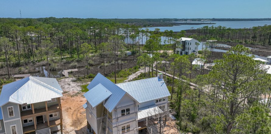 House in Santa Rosa Beach, Florida 4 bedrooms, 231.33 sq.m. № 590066