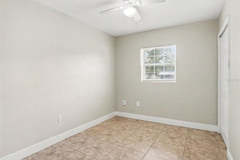 House in Orlando, Florida 4 bedrooms, 108.51 sq.m. № 2114839 - photo 9