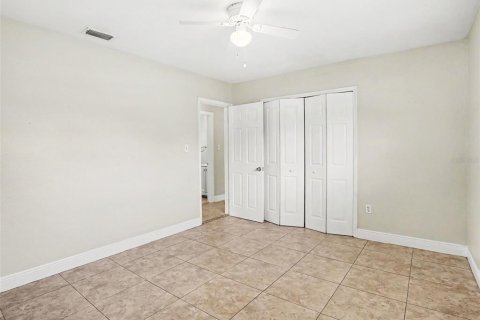House in Orlando, Florida 4 bedrooms, 108.51 sq.m. № 2114839 - photo 10