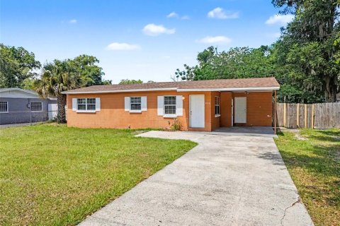 House in Orlando, Florida 4 bedrooms, 108.51 sq.m. № 2114839 - photo 2