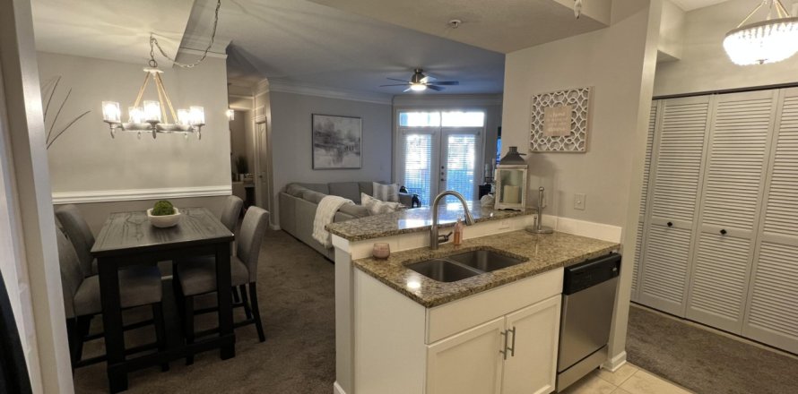 Condominio en Jacksonville, Florida, 2 dormitorios  № 836809