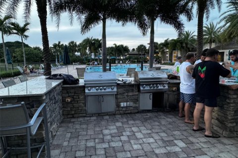 Apartment in Hollywood, Florida 1 bedroom, 72 sq.m. № 1993257 - photo 16