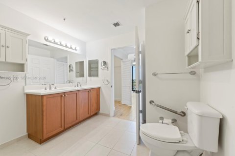 Copropriété à vendre à Miami, Floride: 2 chambres, 125.6 m2 № 2181793 - photo 17