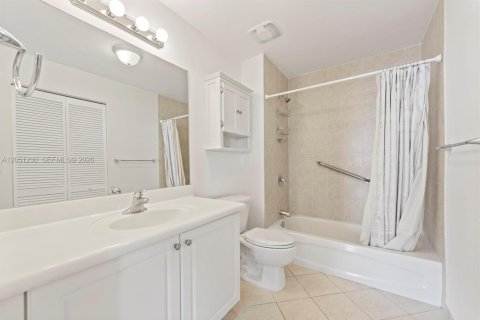 Copropriété à vendre à Miami, Floride: 2 chambres, 125.6 m2 № 2181793 - photo 23
