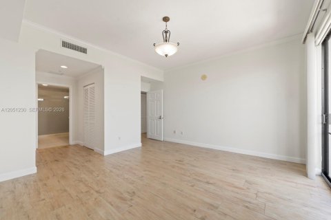 Copropriété à vendre à Miami, Floride: 2 chambres, 125.6 m2 № 2181793 - photo 19