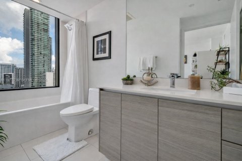Condo in Miami, Florida, 2 bedrooms  № 2042110 - photo 22