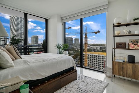 Condo in Miami, Florida, 2 bedrooms  № 2042110 - photo 15