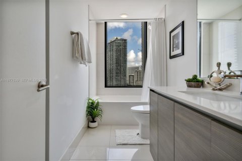 Condo in Miami, Florida, 2 bedrooms  № 2042110 - photo 23