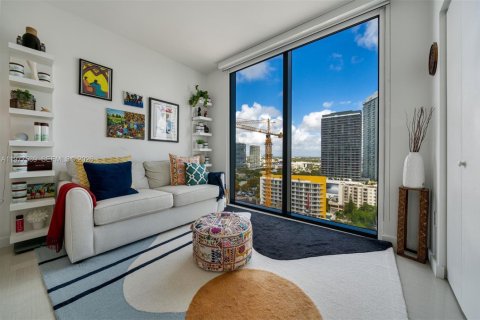 Condo in Miami, Florida, 2 bedrooms  № 2042110 - photo 20