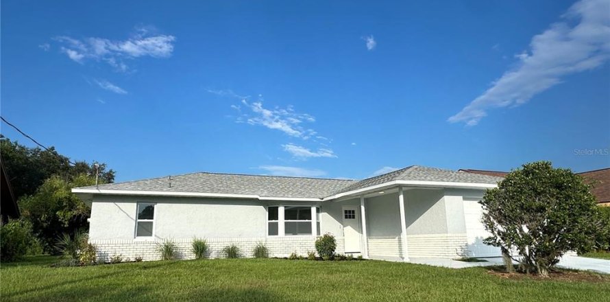 Villa ou maison à Palm Coast, Floride 4 chambres, 171.4 m2 № 2314403
