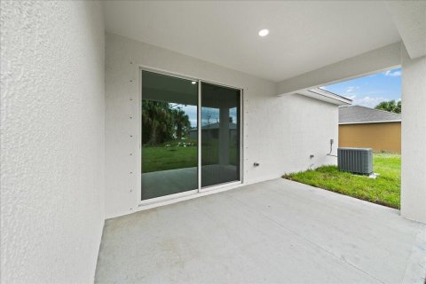House in St. Lucie, Florida 4 bedrooms, 164.9 sq.m. № 2083544 - photo 30