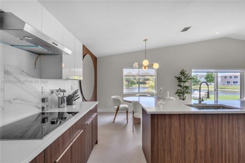 Casa en venta en Miramar, Florida, 3 dormitorios, 154.5 m2 № 2171094 - foto 12