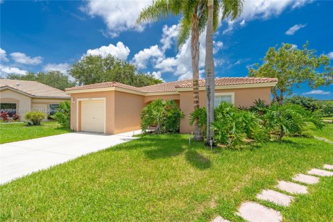 Casa en venta en Miramar, Florida, 3 dormitorios, 154.5 m2 № 2171094 - foto 3