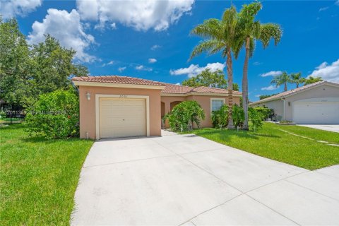 Casa en venta en Miramar, Florida, 3 dormitorios, 154.5 m2 № 2171094 - foto 2