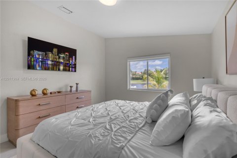 Casa en venta en Miramar, Florida, 3 dormitorios, 154.5 m2 № 2171094 - foto 16