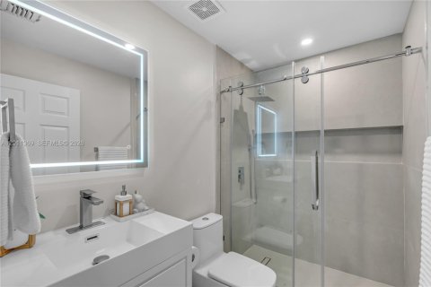 Casa en venta en Miramar, Florida, 3 dormitorios, 154.5 m2 № 2171094 - foto 23