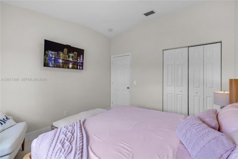Casa en venta en Miramar, Florida, 3 dormitorios, 154.5 m2 № 2171094 - foto 22