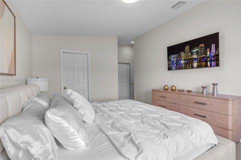 Casa en venta en Miramar, Florida, 3 dormitorios, 154.5 m2 № 2171094 - foto 15