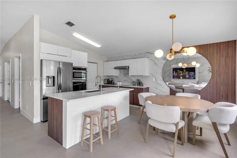 Casa en venta en Miramar, Florida, 3 dormitorios, 154.5 m2 № 2171094 - foto 9