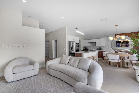 Casa en venta en Miramar, Florida, 3 dormitorios, 154.5 m2 № 2171094 - foto 8