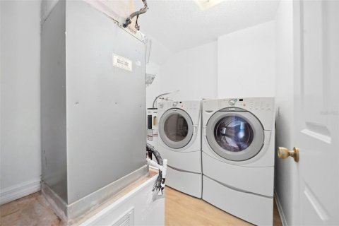 Copropriété à vendre à Orlando, Floride: 2 chambres, 112.04 m2 № 2372843 - photo 19