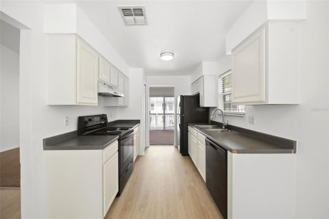 Copropriété à vendre à Orlando, Floride: 2 chambres, 112.04 m2 № 2372843 - photo 6