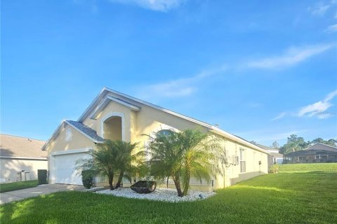 House in Davenport, Florida 3 bedrooms, 176.98 sq.m. № 1905631 - photo 1
