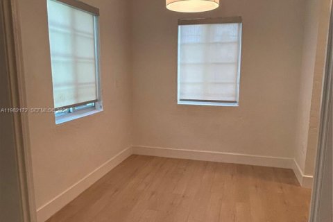 Apartment in Miami Beach, Florida 38.55 sq.m. № 2043317 - photo 12