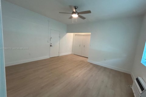 Apartment in Miami Beach, Florida 38.55 sq.m. № 2043317 - photo 10