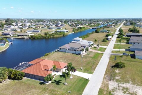 Villa ou maison à vendre à Cape Coral, Floride: 4 chambres, 154.03 m2 № 2166302 - photo 28